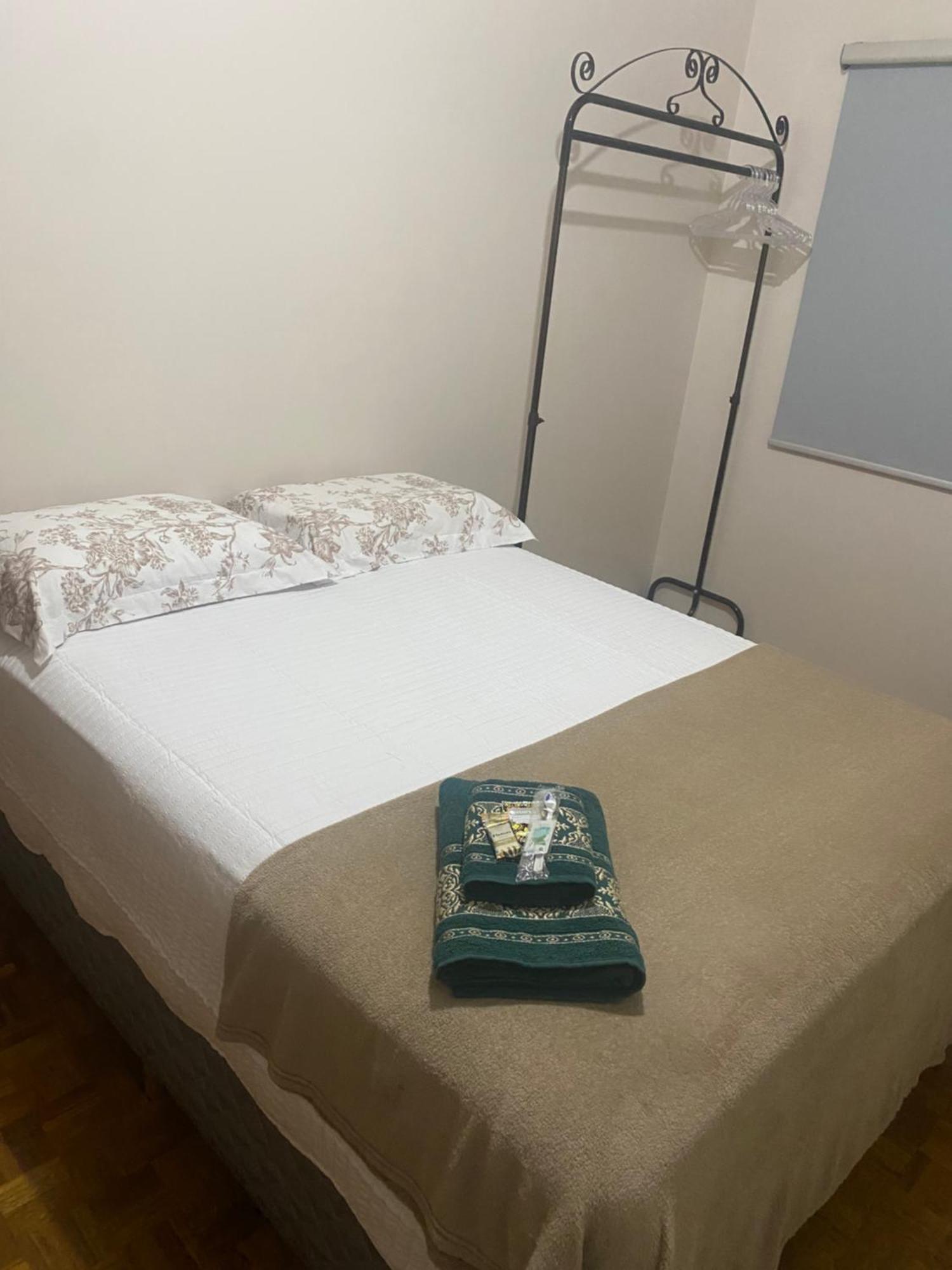 Quarto Em Ap Compartilhado No Centro De Concórdia Buitenkant foto